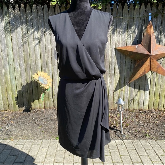 TALULA Aritzia Black Dress NWT - Picture 14 of 14